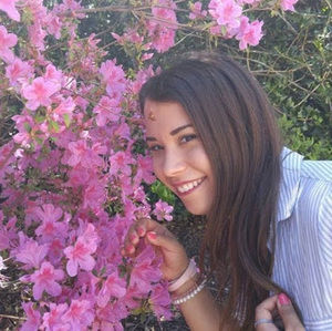 Meet your Posher, Dionysia